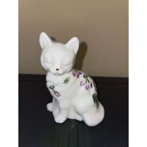 Fenton Art Glass White‎ floral sitting Cat Hand Painted Kitten signed
